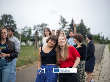 Fiatalokt&oacute;l fiataloknak - ifj&uacute;s&aacute;gi cser&eacute;k egy fiatal projektmegval&oacute;s&iacute;t&oacute; szem&eacute;vel