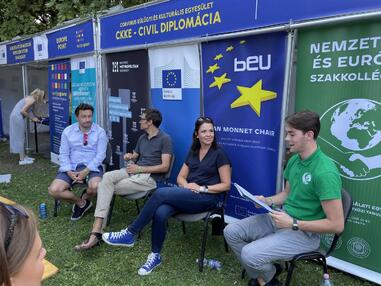 A Jean Monnet program bel&eacute;pő a professzorok elit-klubj&aacute;ba